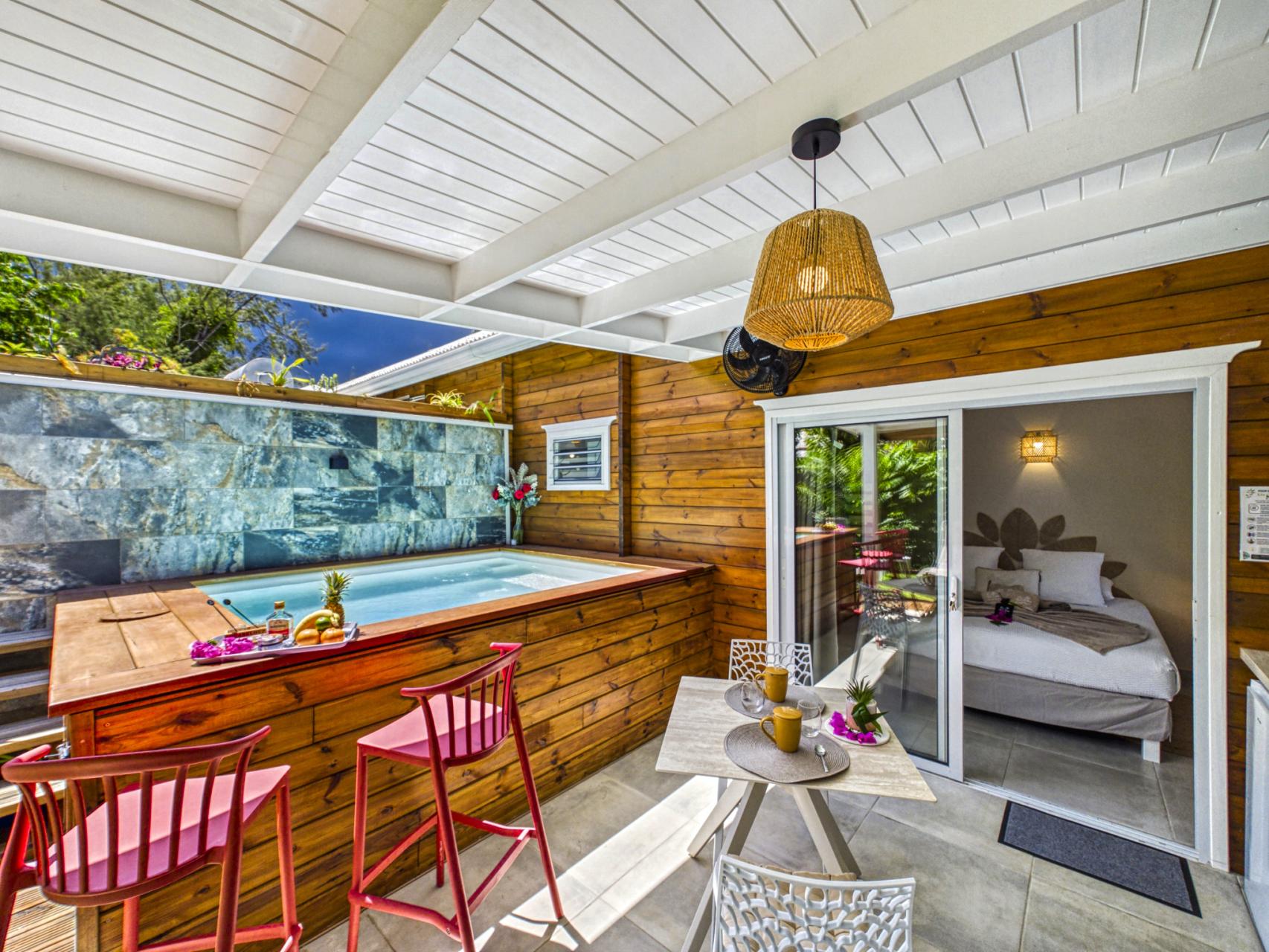 1.Guadeloupe Sainte-Rose- location villa 2 personnes-piscine